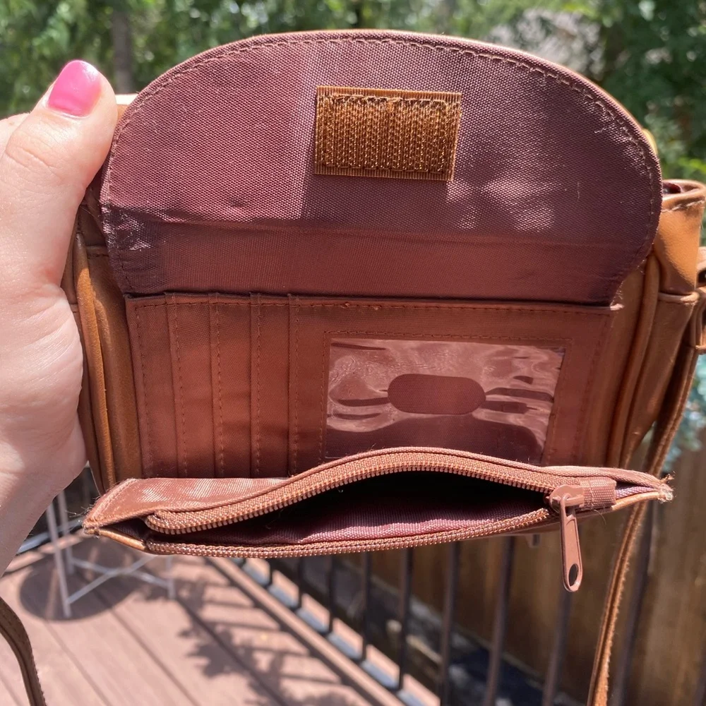 Colorblock Faux Leather Crossbody Bag - Picture 6 of 11